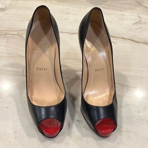 Christian Louboutin Privé Peep-Toe Leather Pumps
